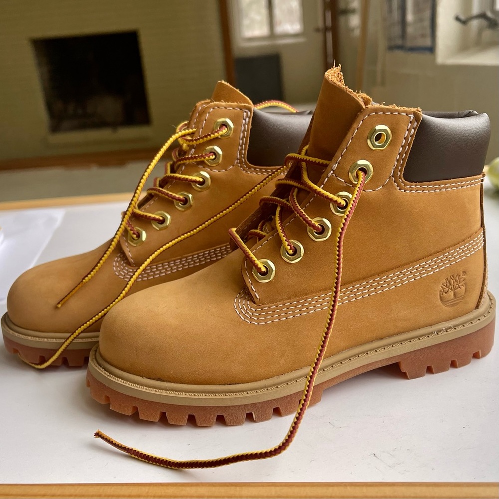 Little Kids Timberland Wheat Nubuck Boots size 11